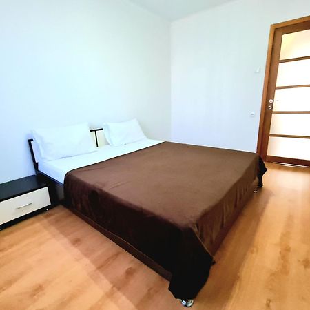 Apartament 2 Bedrooms, Botanica Chisinau Eksteriør bilde