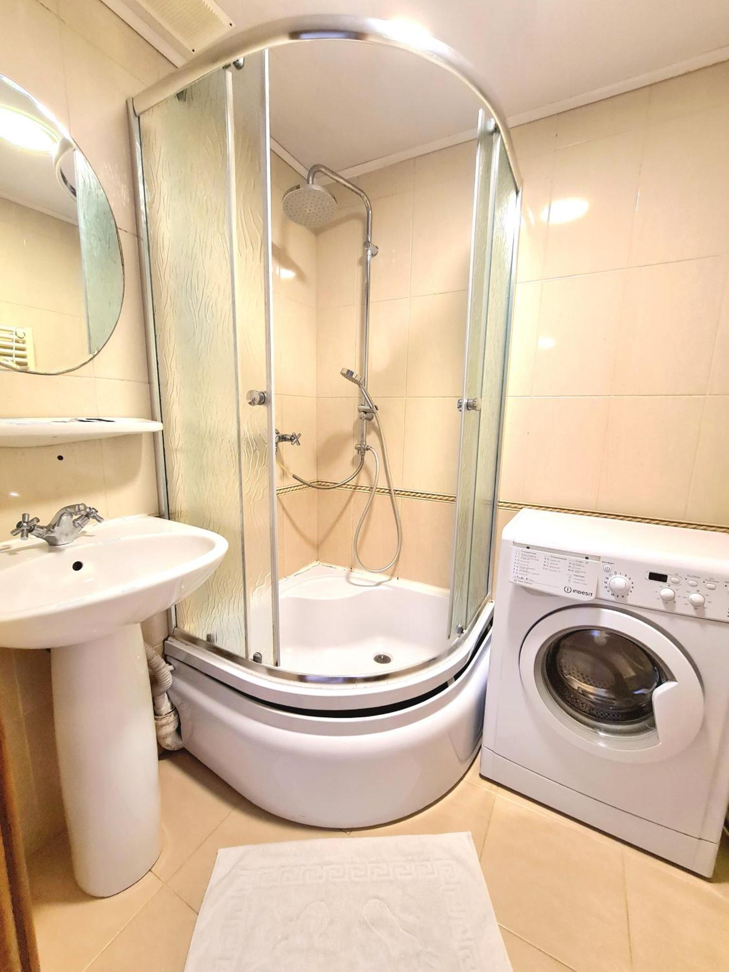 Apartament 2 Bedrooms, Botanica Chisinau Eksteriør bilde
